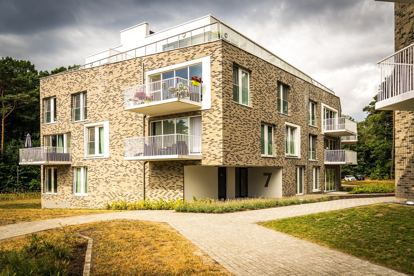 OPTIE!  Mooi appartement met terras 