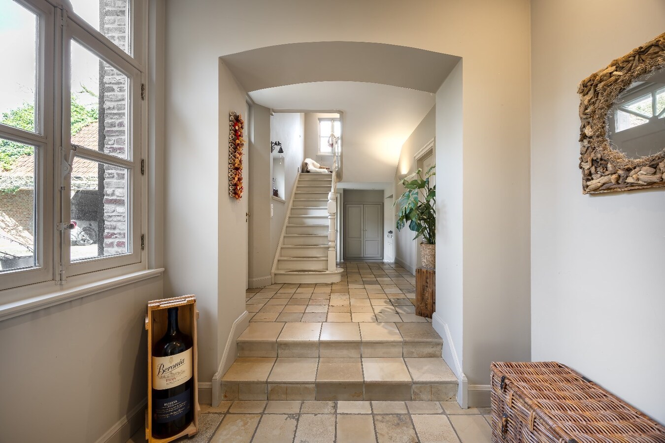 Sels villa met 4 slaapkamers, dubbele carport en garage, Zuid-West tuin op een perceel van 1.991 m² te Schilde - 's-Gravenwezel, 