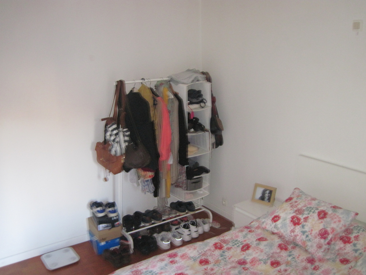 Lichtrijk, ruim 2-slp-appartement aan St-Anna-plein. 