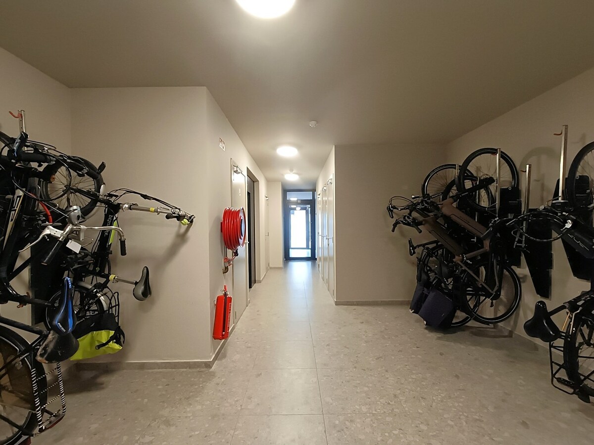 Modern éénslaapkamerappartement op 100 meter van de zeedijk te Blankenberge 