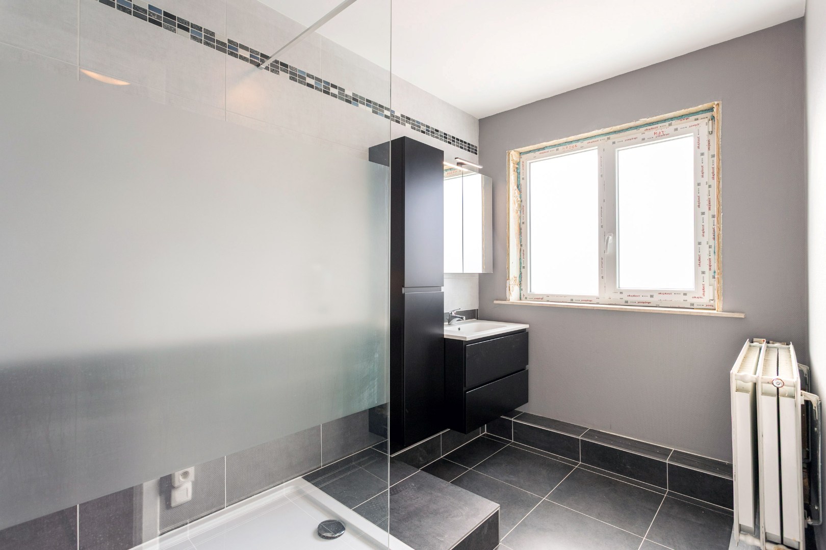 Rustig gelegen driegevelwoning met 3 slpk te Galmaarden 