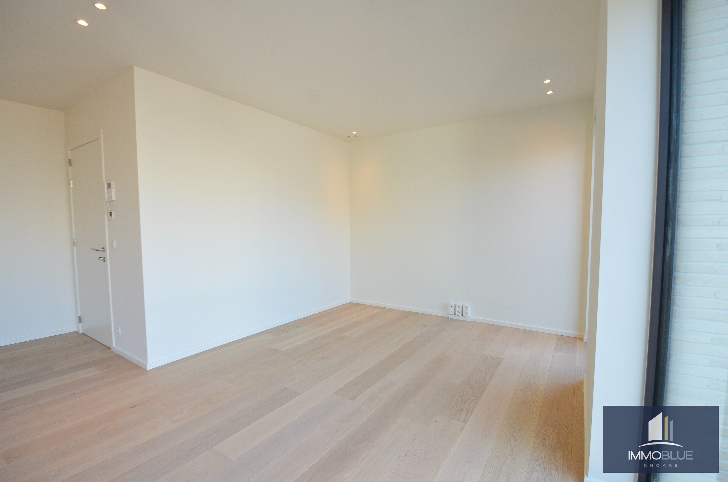 Nieuwbouw: Licht en modern nieuwbouwappartement met terras nabij Duinenwater. 