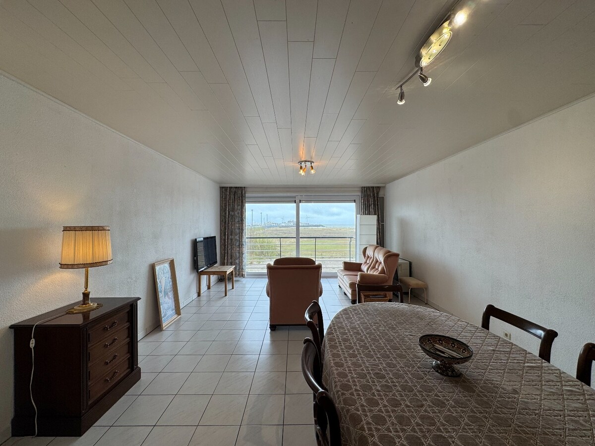 Prachtig doorzonappartement met frontaal zeezicht en 3 slaapkamers te Heist 