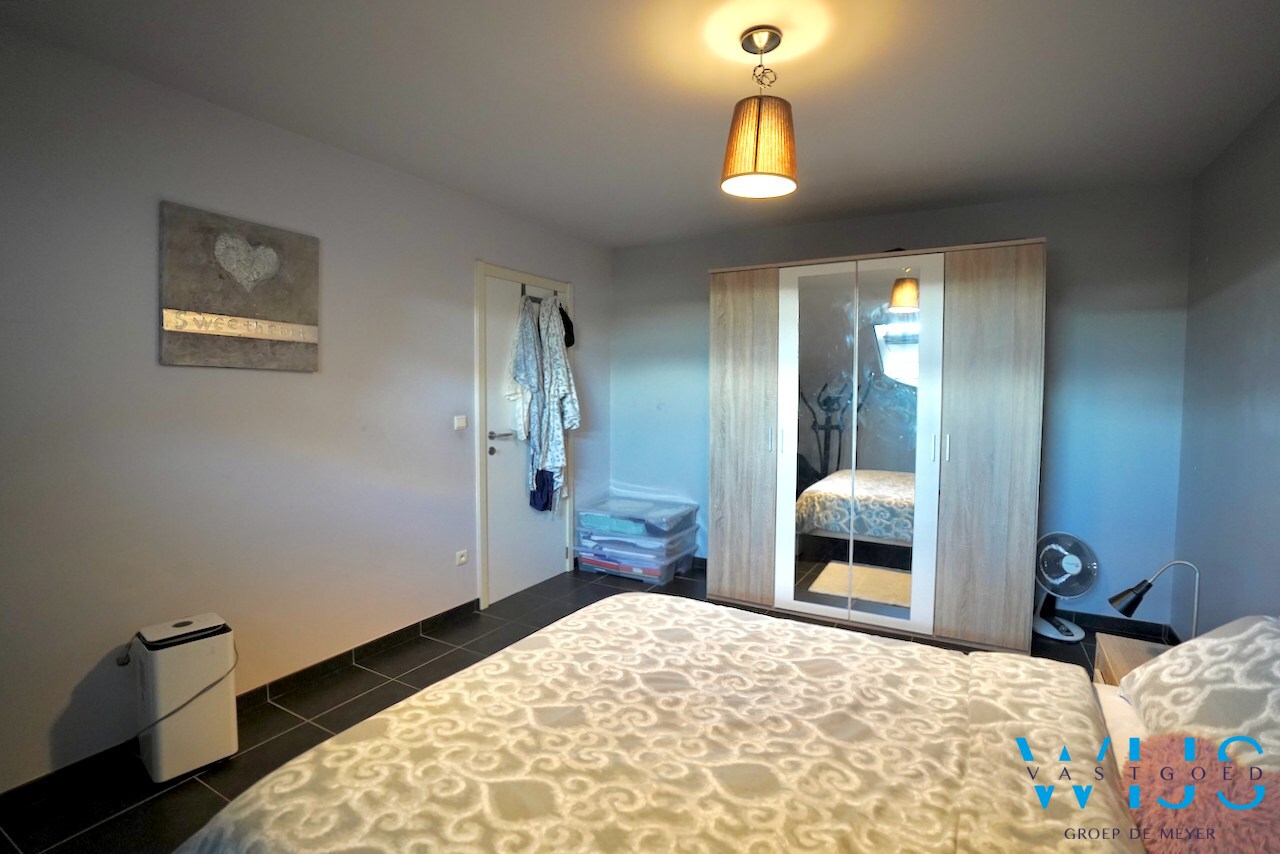 Instapklaar &amp; energiezuinig appartement in HET centrum van Ertvelde ! 