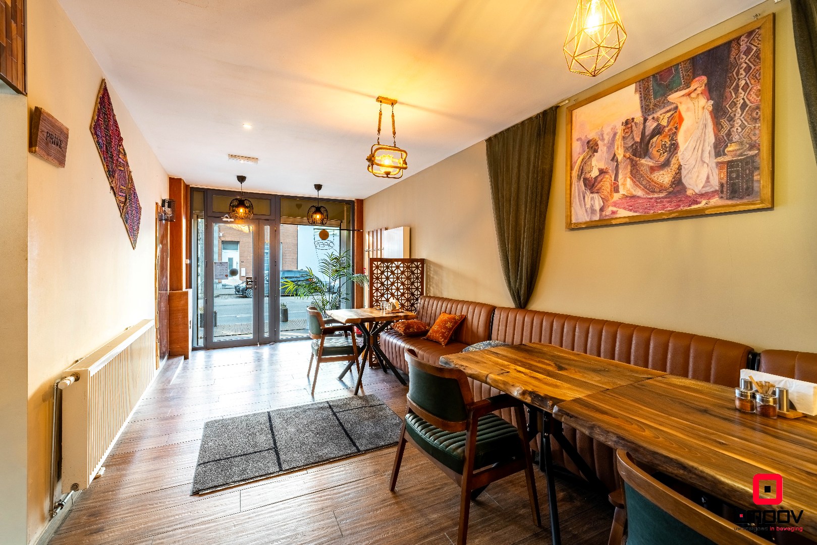 Uniek gemengd pand met commerciële invulling én ruime privéwoning in opkomende buurt van Gent 