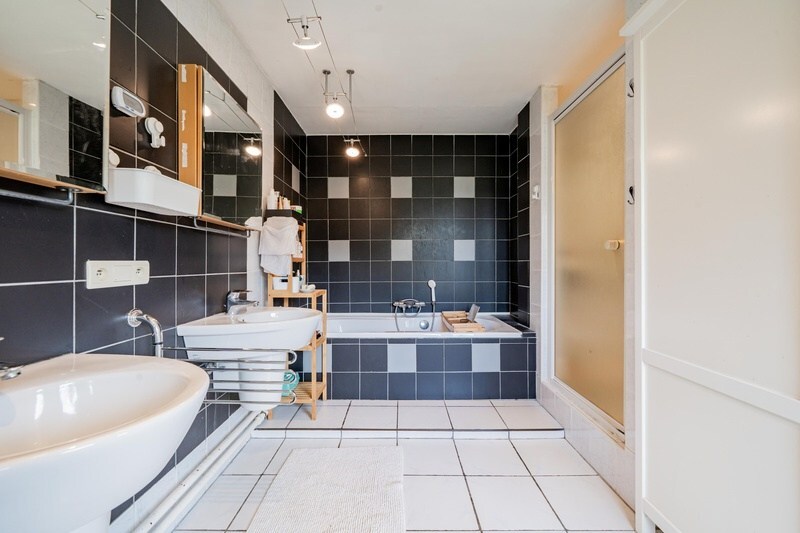 Aangenaam gezellig huis met met veel leefruimte 