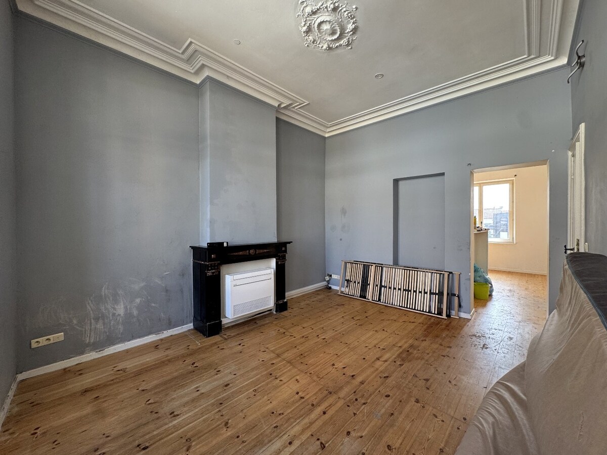 Karaktervolle herenwoning in neo-Vlaamse renaissancestijl met uitzonderlijk potentieel op topligging nabij zee 