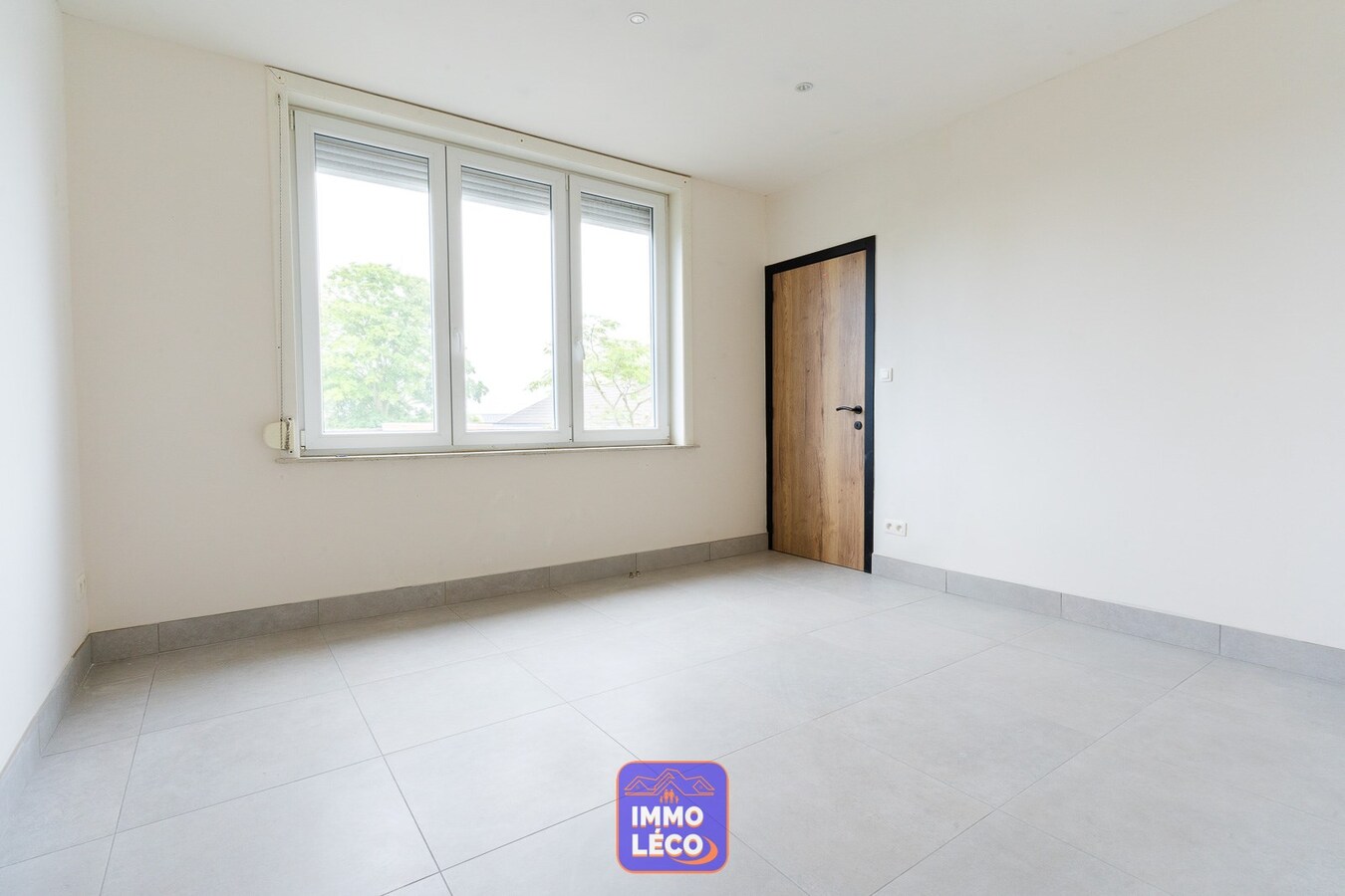 Appartement rénové en 2024 avec parking, dans une rue calme appréciée ! 