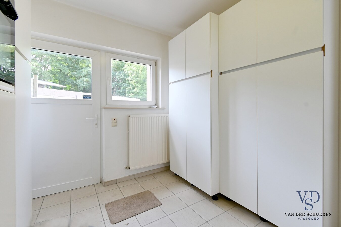 Uitstekend gelegen winkelruimte. 