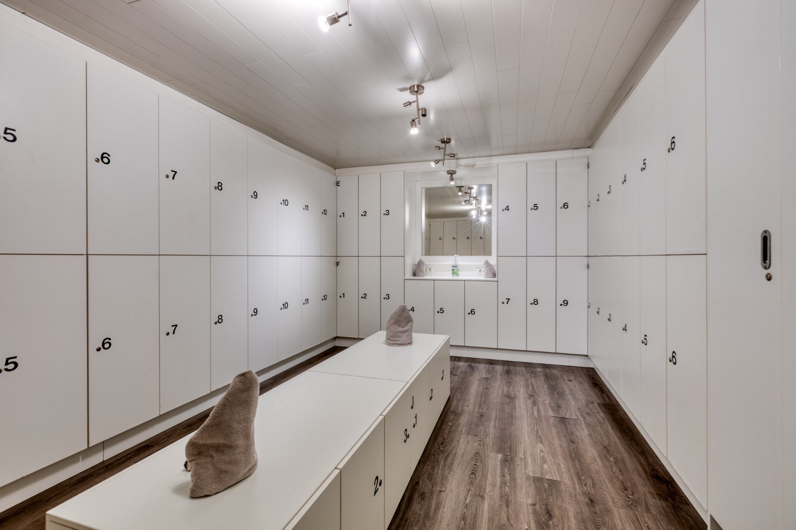 Handelshuis met tal van mogelijkheden in Geel 