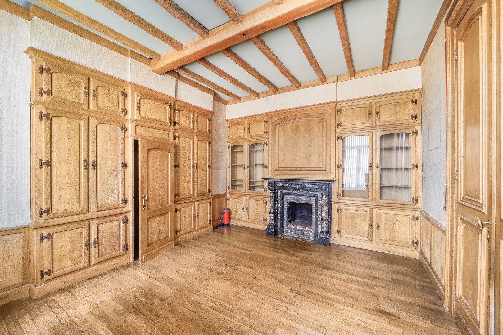 Uniek herenhuis in het centrum van Oudenburg 