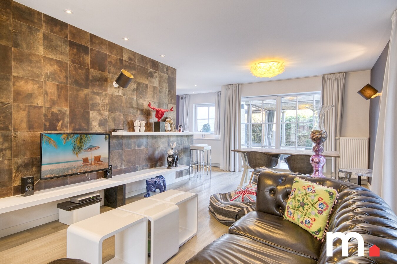 Charmante instapklare woning met zwembad te koop in Moorslede. UNIEKE KANS ! 