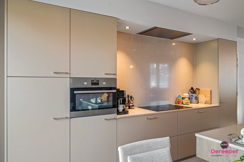 Prachtig instapklaar energiezuinig gelijkvloers appartement (2023) met tuin en 3 slaapkamers 