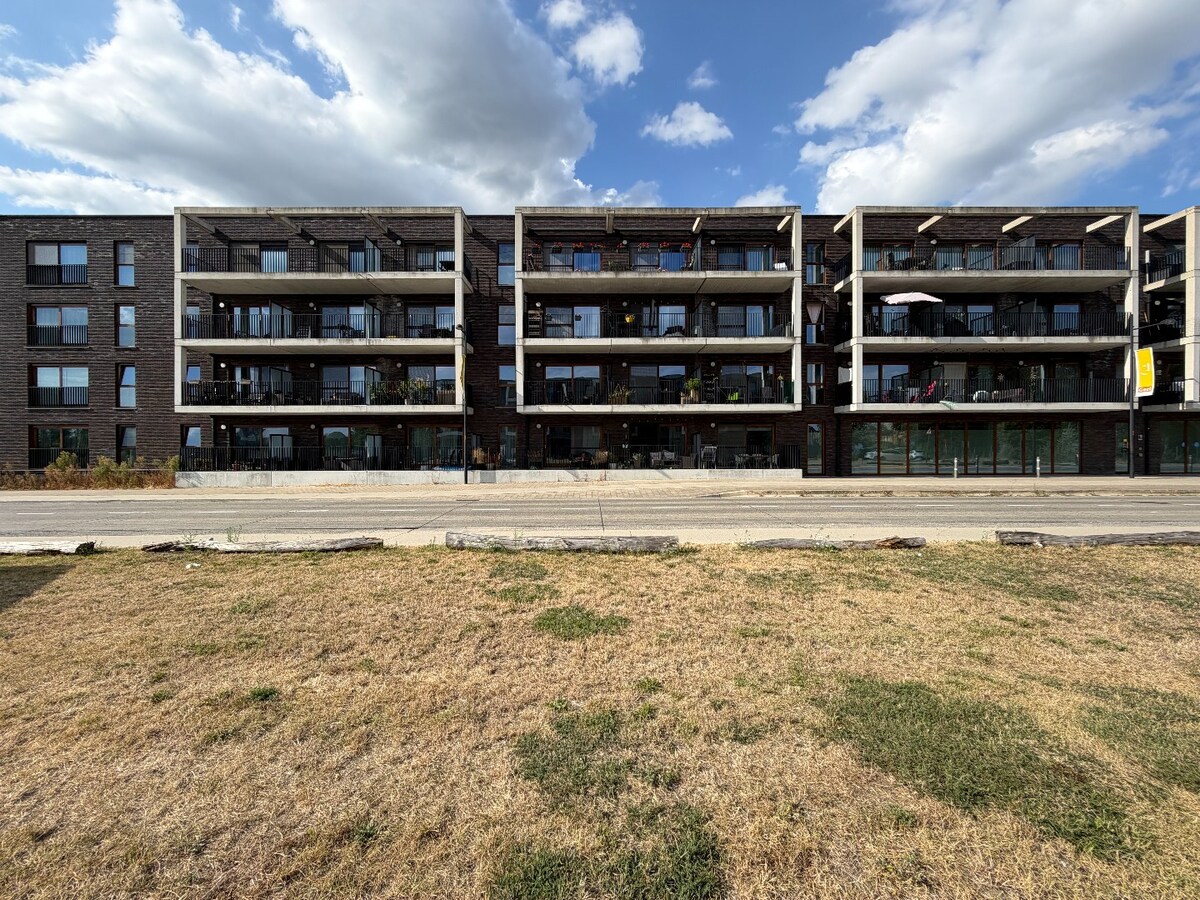 Te huur benedenwoning - Geel
