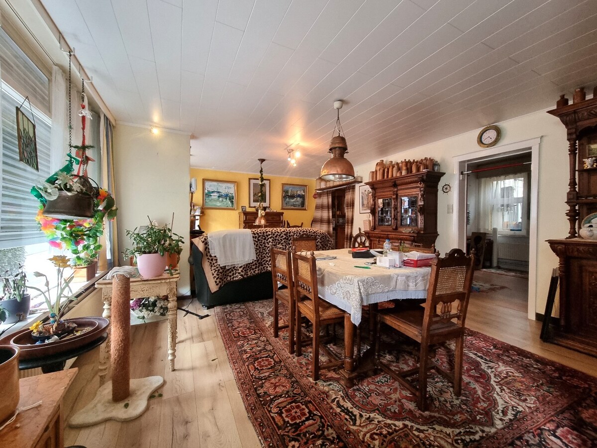 Te renoveren, zeer ruime woning te Zeebrugge 