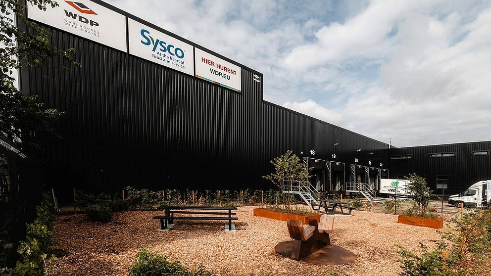 Magazijn en kantoor te huur op logistieke site te Bornem