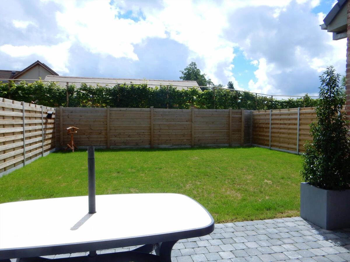 Mooie woning met 3 slaapkamers en garage 