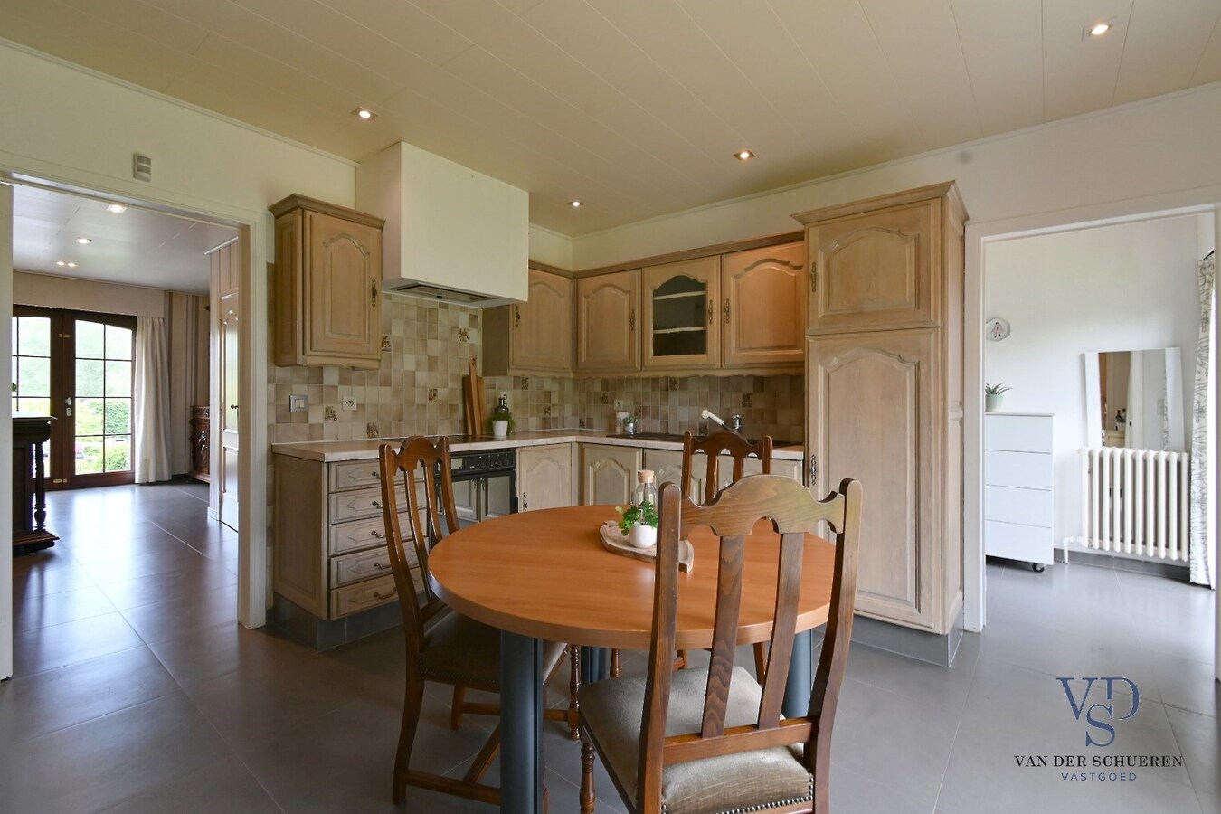 Tijdloze villa (alles op gelijkvloers). 