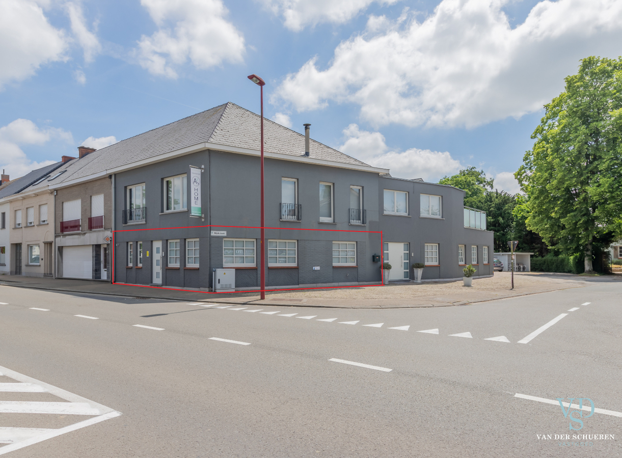 Ruim en eigentijds appartement ! Energiezuinig !!  GEEN VASTE KOSTEN. 