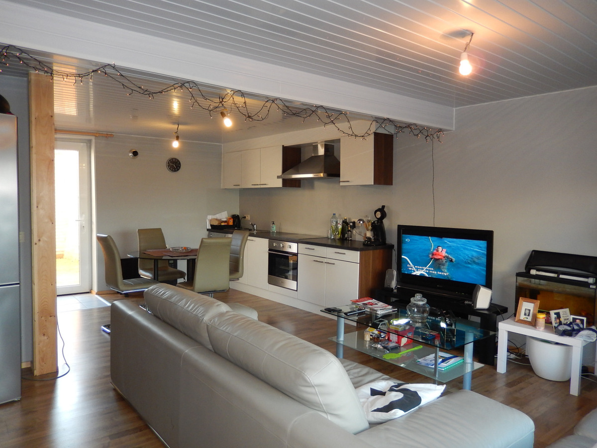 Gezellige instapklare rijwoning met koer 