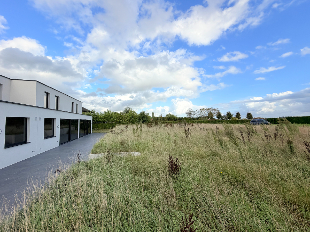 Prachtige halfopen nieuwbouw te Kortemark ! 