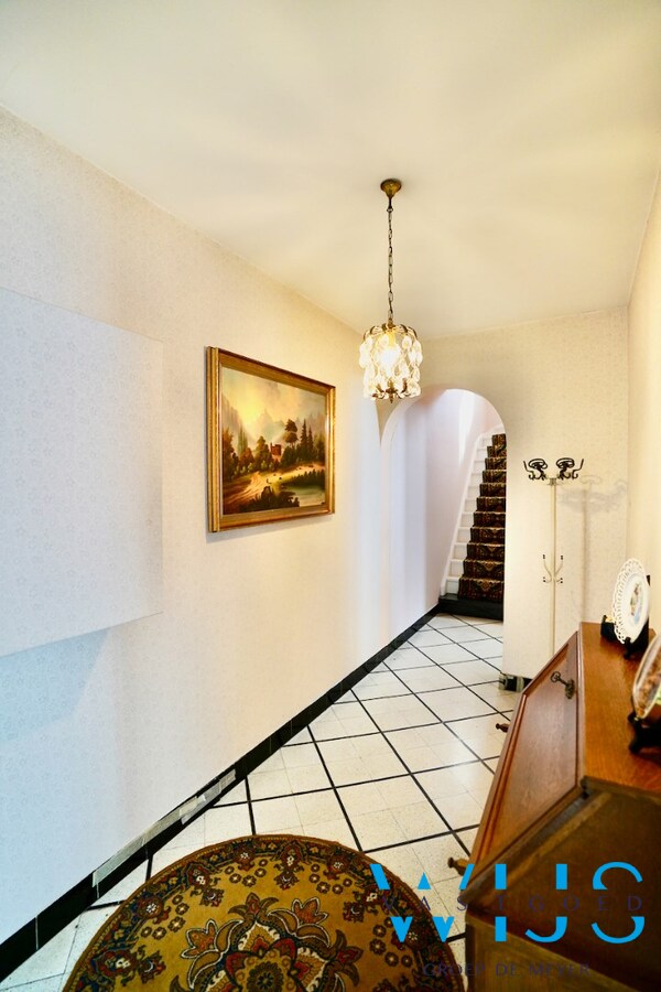 Stevig woonhuis centraal in Ertvelde ! 