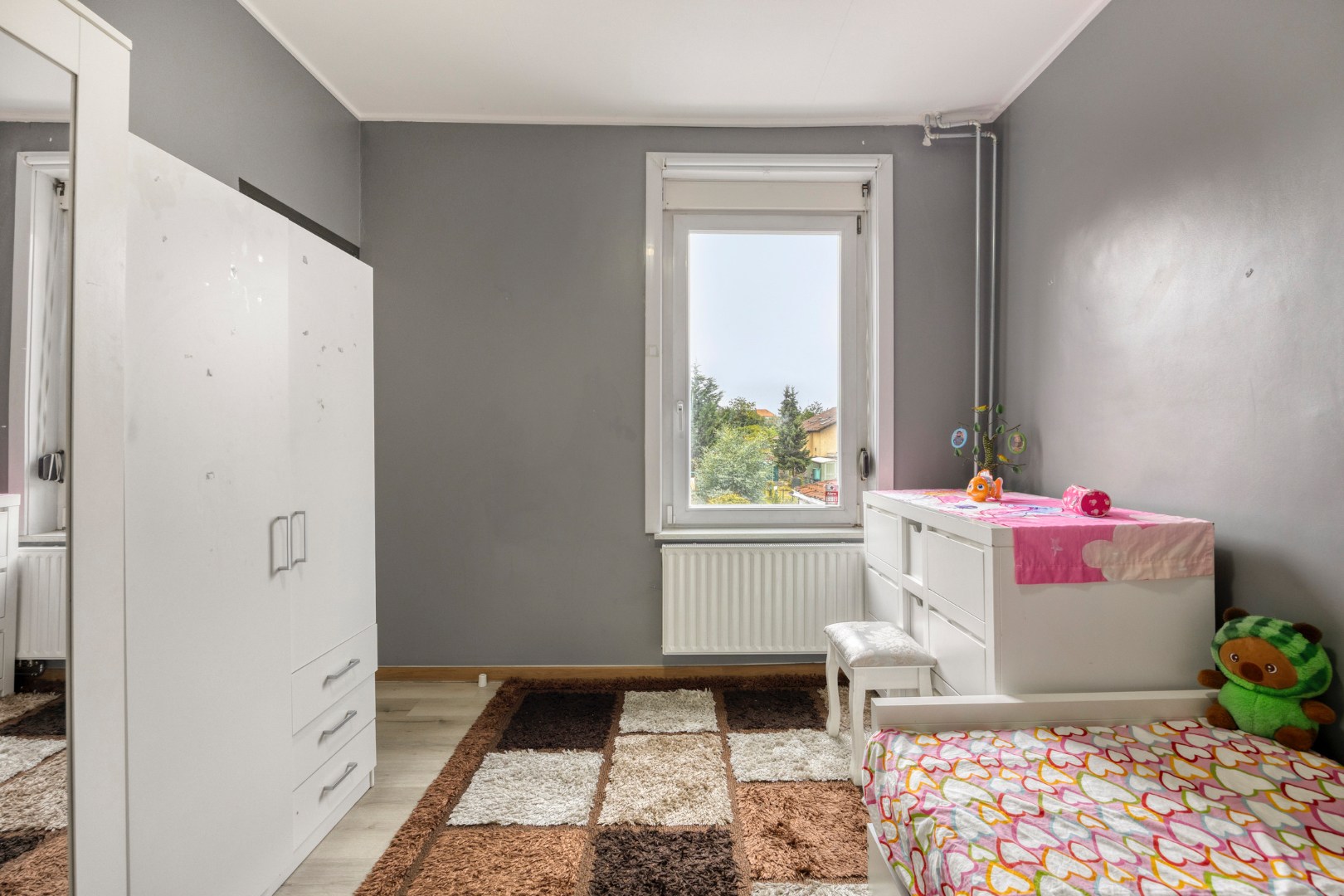 Instapklare woning met 4 slpk en ruime tuin 