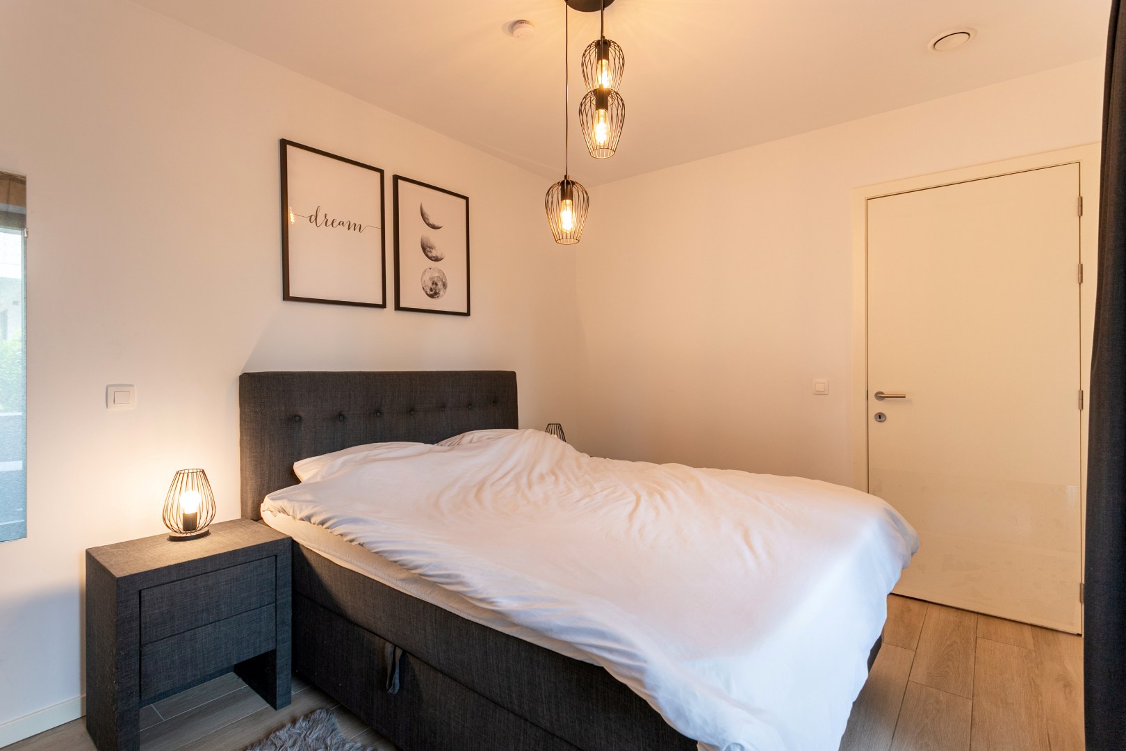 Recent gelijkvloers appartement met terras in Halle 