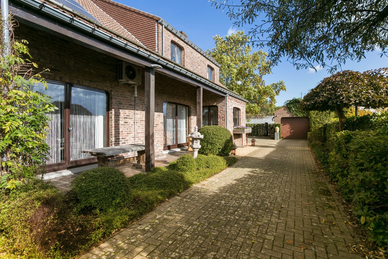 Ruime gezinswoning met polyvalente ruimte van 50 m² 