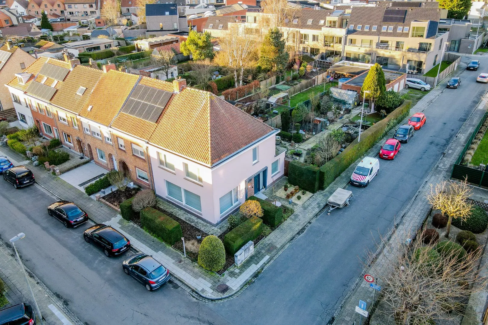 Ruime half open bebouwing gelegen in St-Michiels