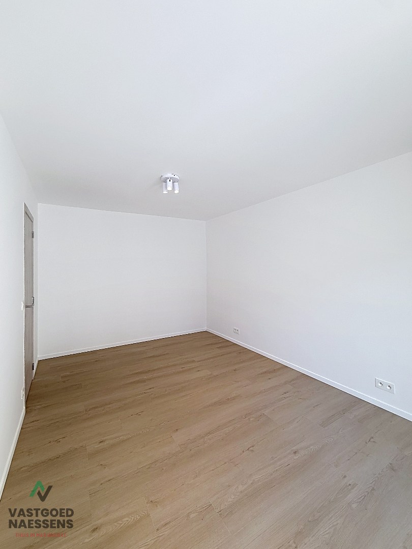 Magnifique appartement rénové de 3 chambres avec vue sur la mer. 