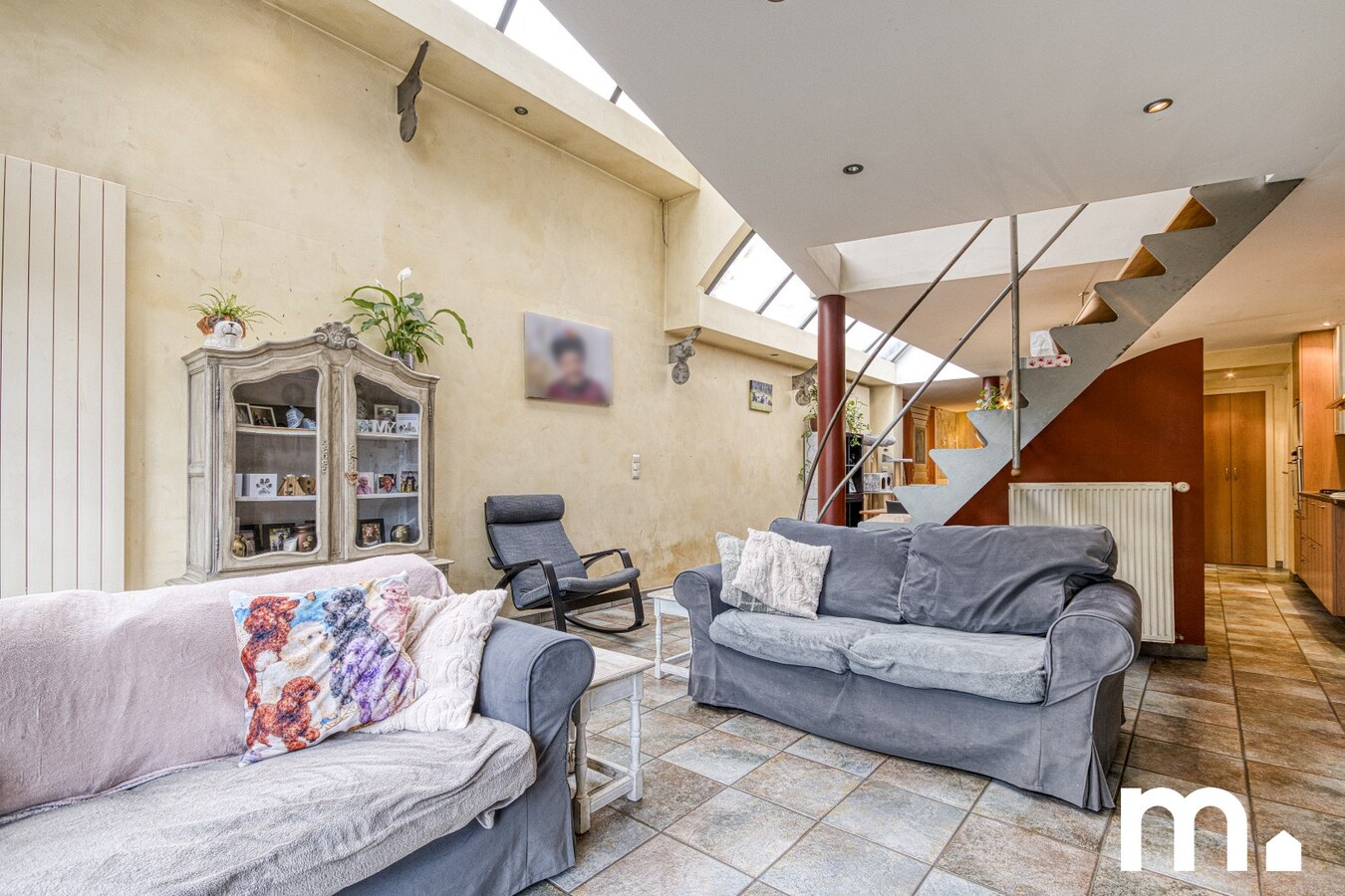 Karaktervolle architectenwoning met tuin en oprit te Kortrijk ! TOPligging ! 