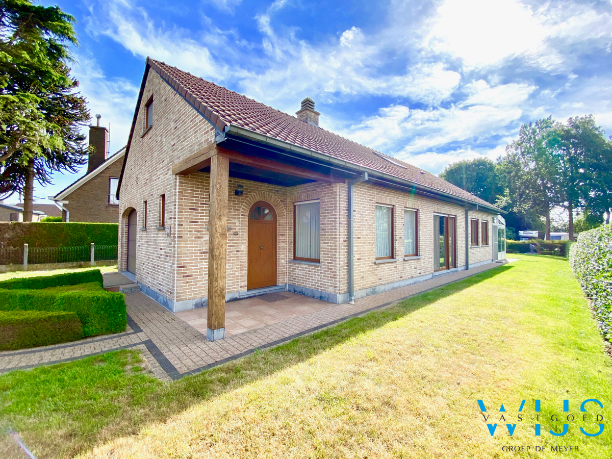 Leuke gezinswoning met 4 slaapkamers &amp; tuin te Oosteeklo ! 