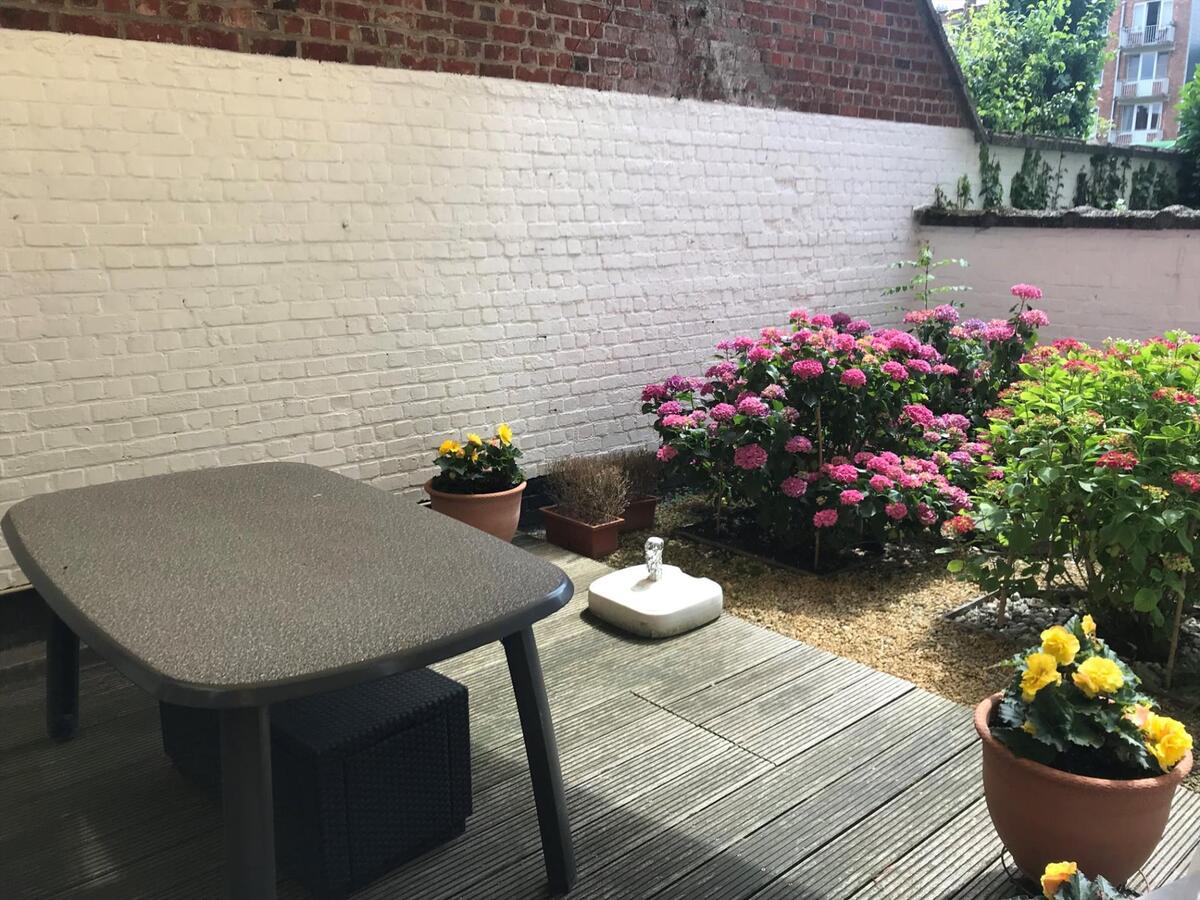 Uitstekend gelegen, lichtrijk appartement met 4 slaapkamers 