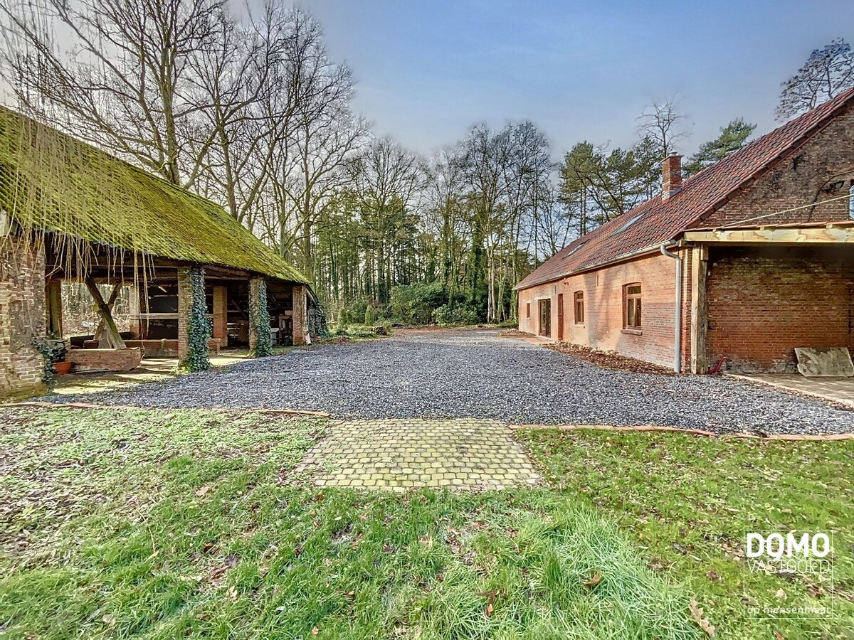 LANDELIJKE WONING MET 3 SLAAPKAMERS EN TUIN IN LUMMEN 