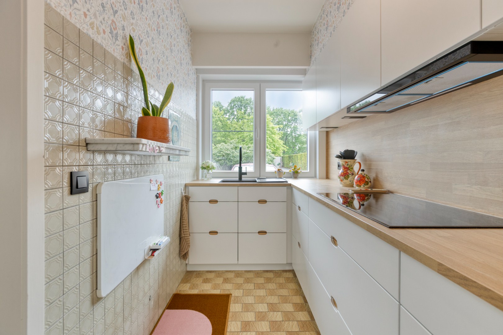 Instapklaar gelijkvloers appartement met 3 slpk. in centrum Geel 