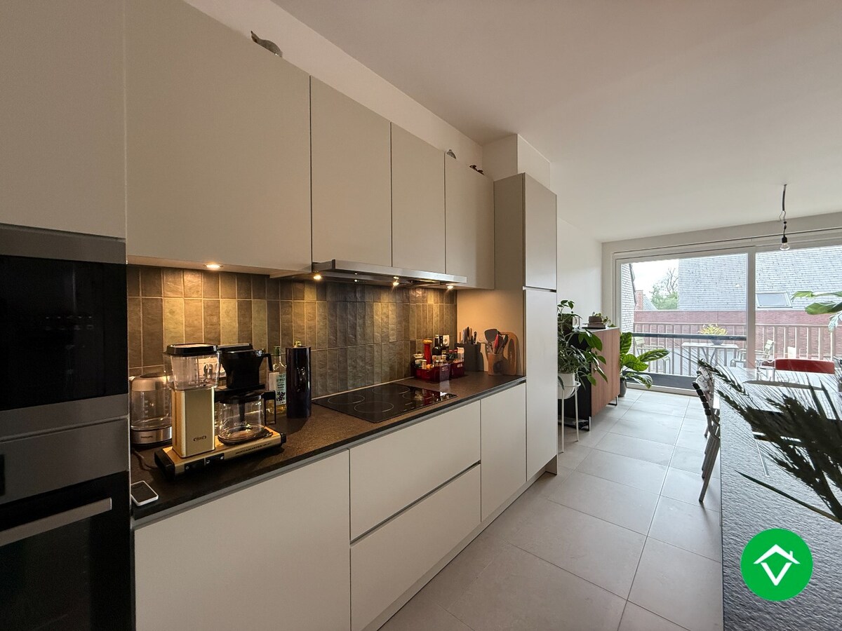 Nieuwbouwappartement met 3 slaapkamers, terras en autostaanplaats in hartje Gits 