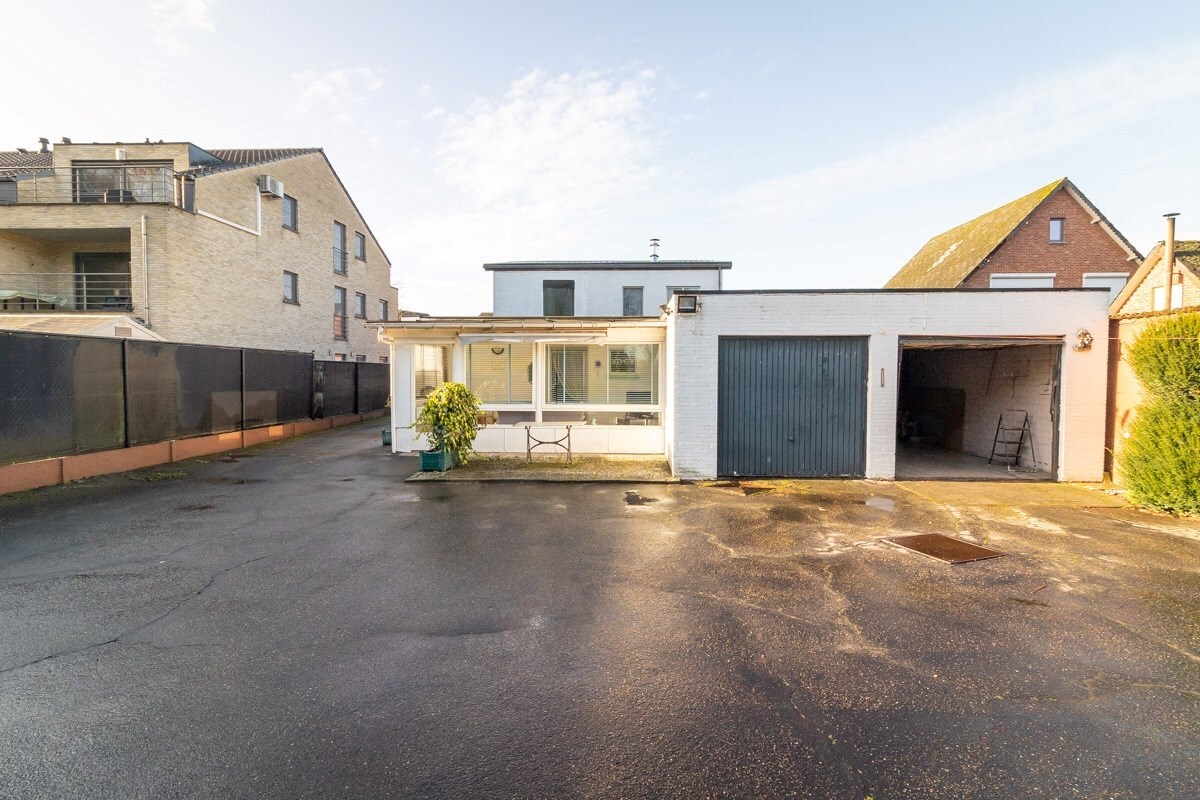 Ruime woning met veel mogelijkheden gelegen te Boekt 