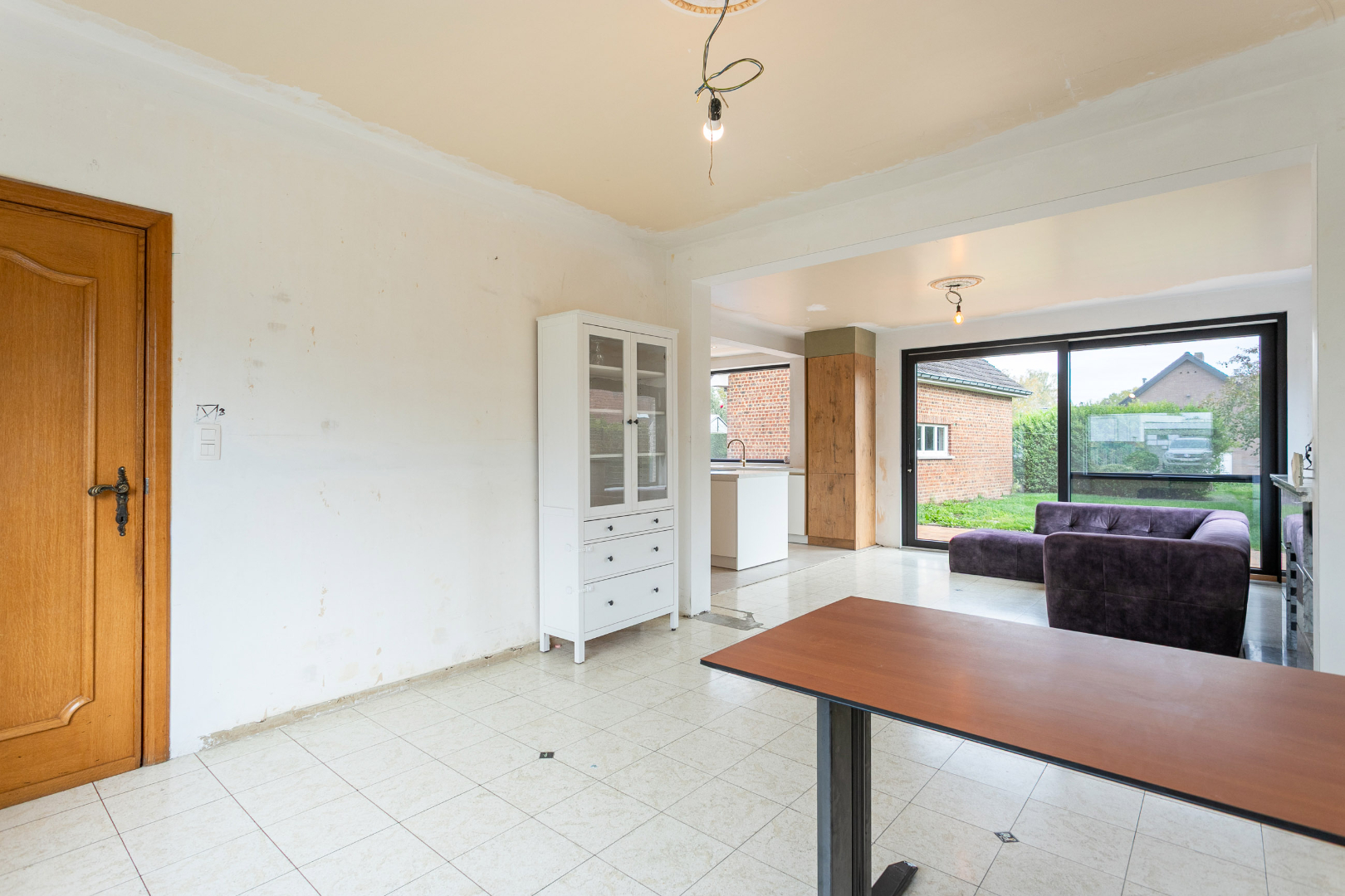 Ruime woning te Pajottegem met 4 slpks, garage en tuin op +-10a! 