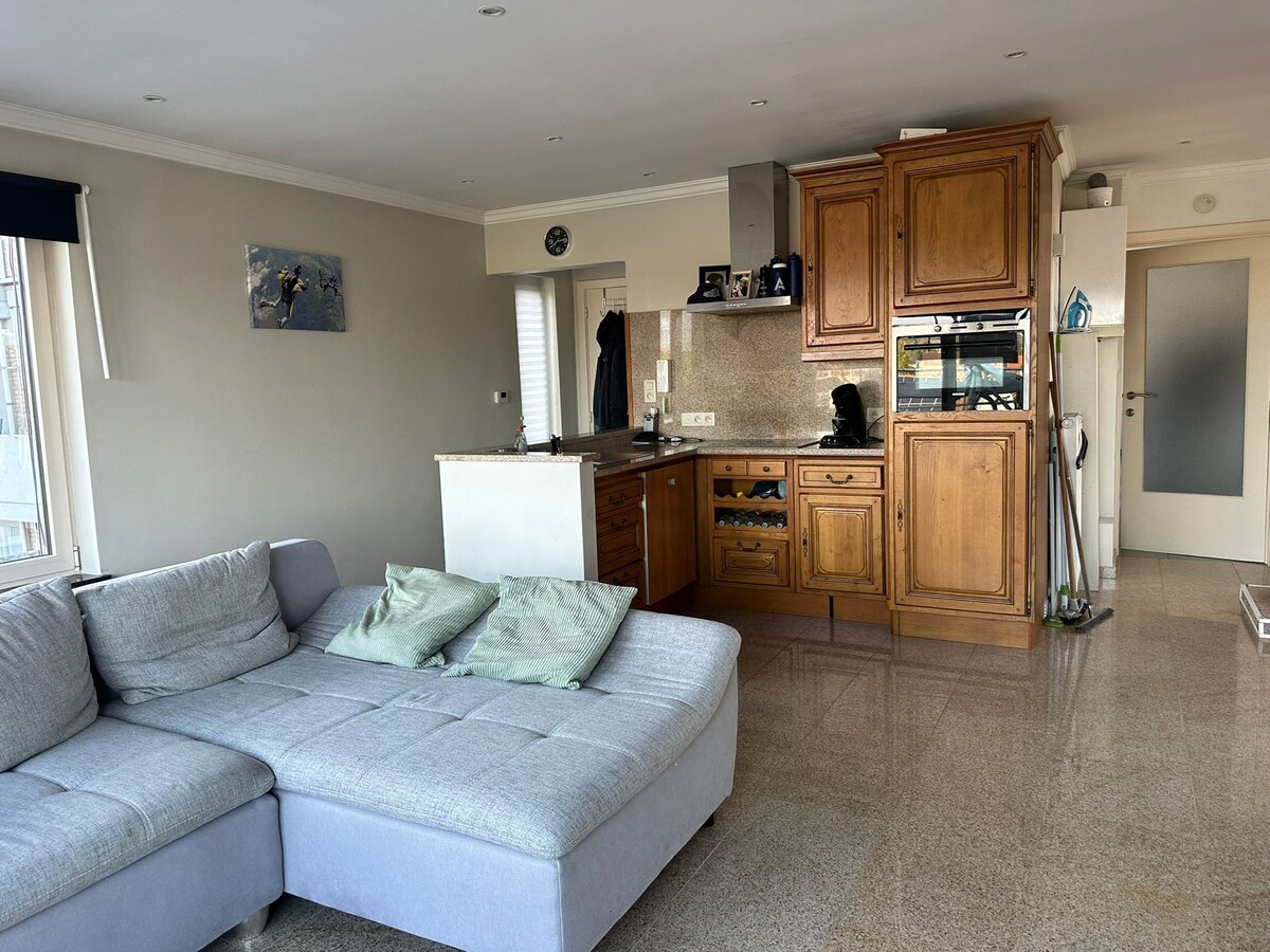Lichtrijk appartement met 70m² terras 