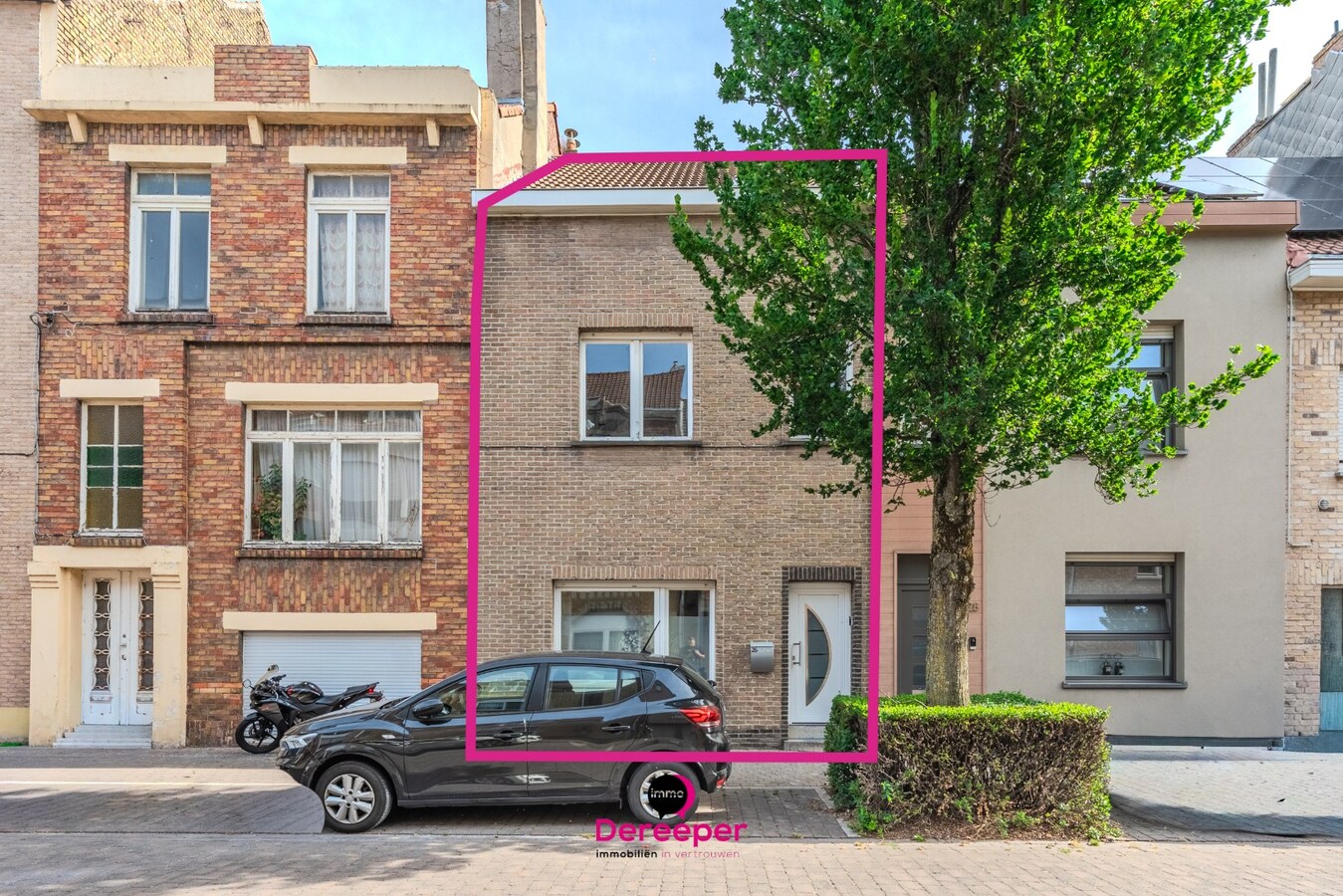 Ruime, grotendeels gerenoveerde gezinswoning met 4 slaapkamers in Oostende 