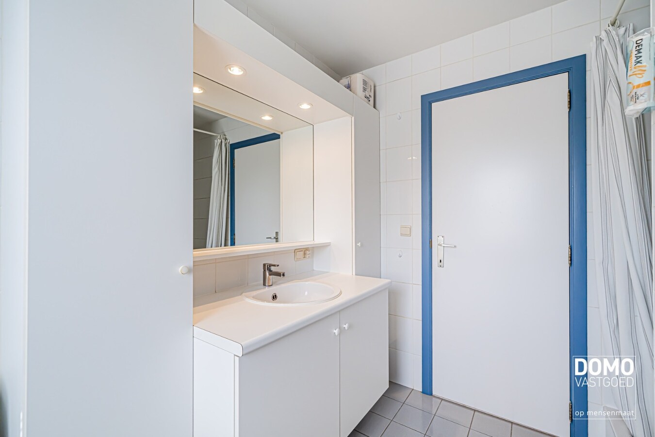 ZUIDWESTELIJK GEORIËNTEERDE DOORZONWONING MET LICHTRIJKE AANBOUW, GEZELLIGE TUIN EN RUIME GARAGE TE KURINGEN (HASSELT) 
