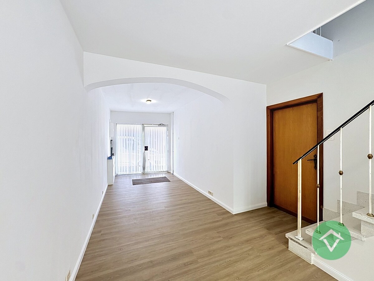 Instapklare woning met 3 slaapkamers en tuin te Eernegem 