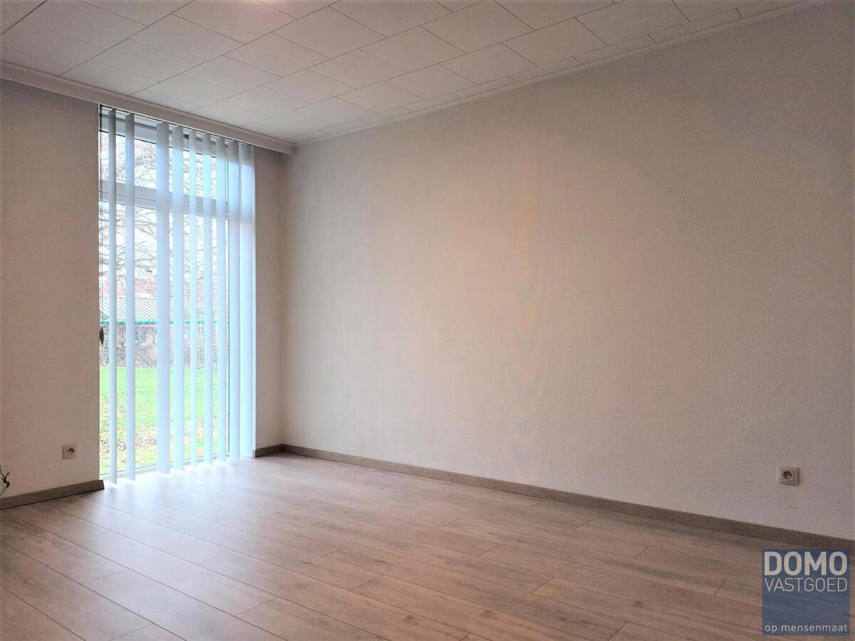 Vernieuwde seniorenwoning met 3 slaapkamers en inpandige garage gelegen in Tuilt (Kuringen) 