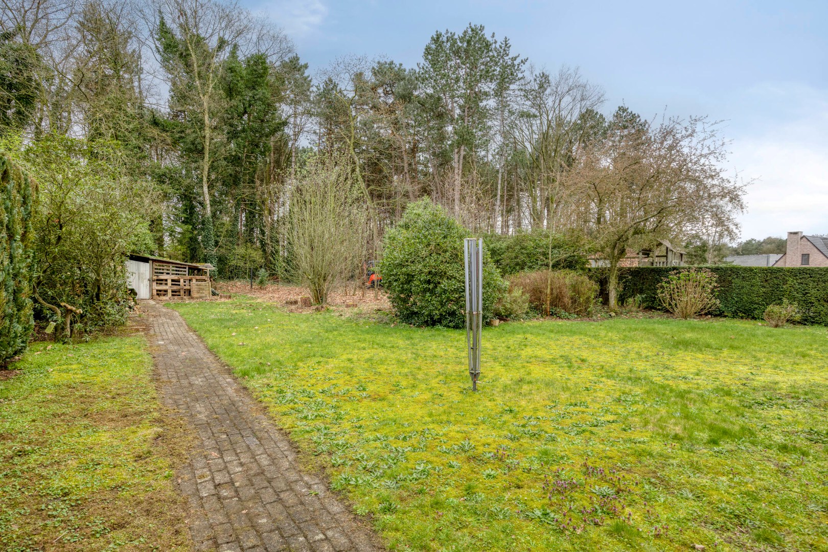 Gezellige laagbouwwoning met 3 slpk. op een ruim perceel in Geel-Winkelomheide 