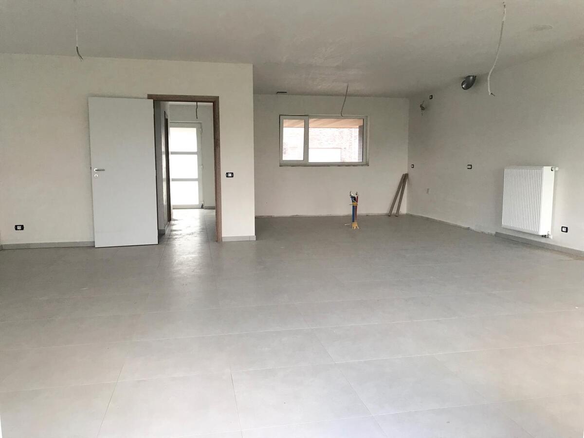 MODERNE RUIME WONING  TE BREDENE 