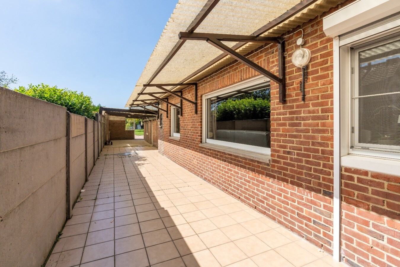 Ruime woning drie slaapkamers 