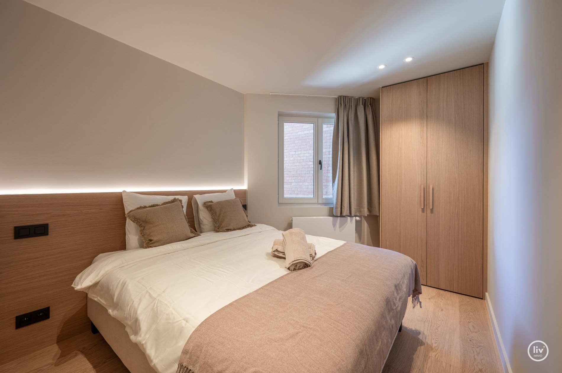 Projet de rénovation luxueux comprenant 3 chambres, situé sur l'avenue Dumortier (largeur de façade de 7 mètres). 