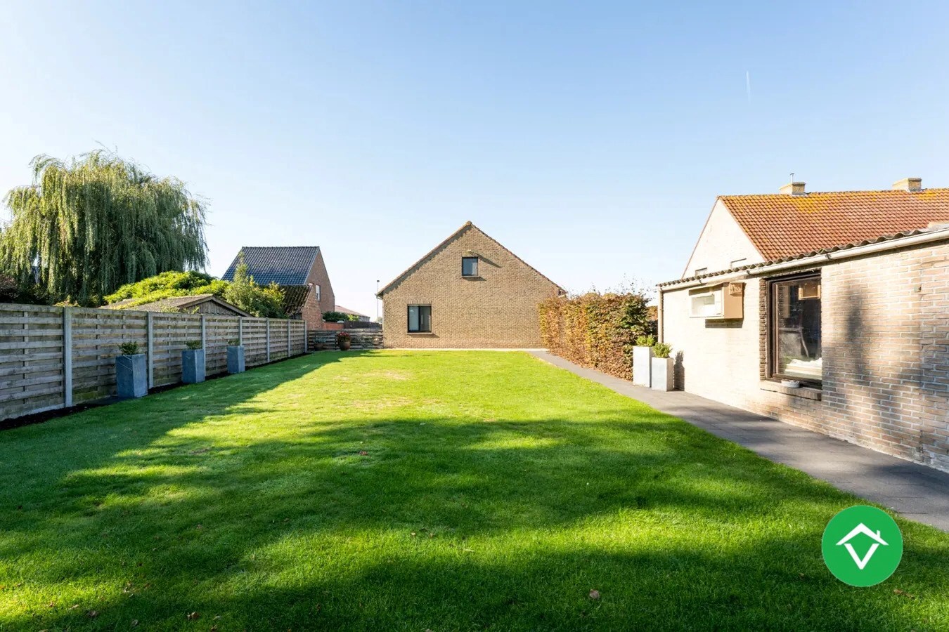 Alleenstaande woning met 3 slaapkamers en garage te Koekelare 