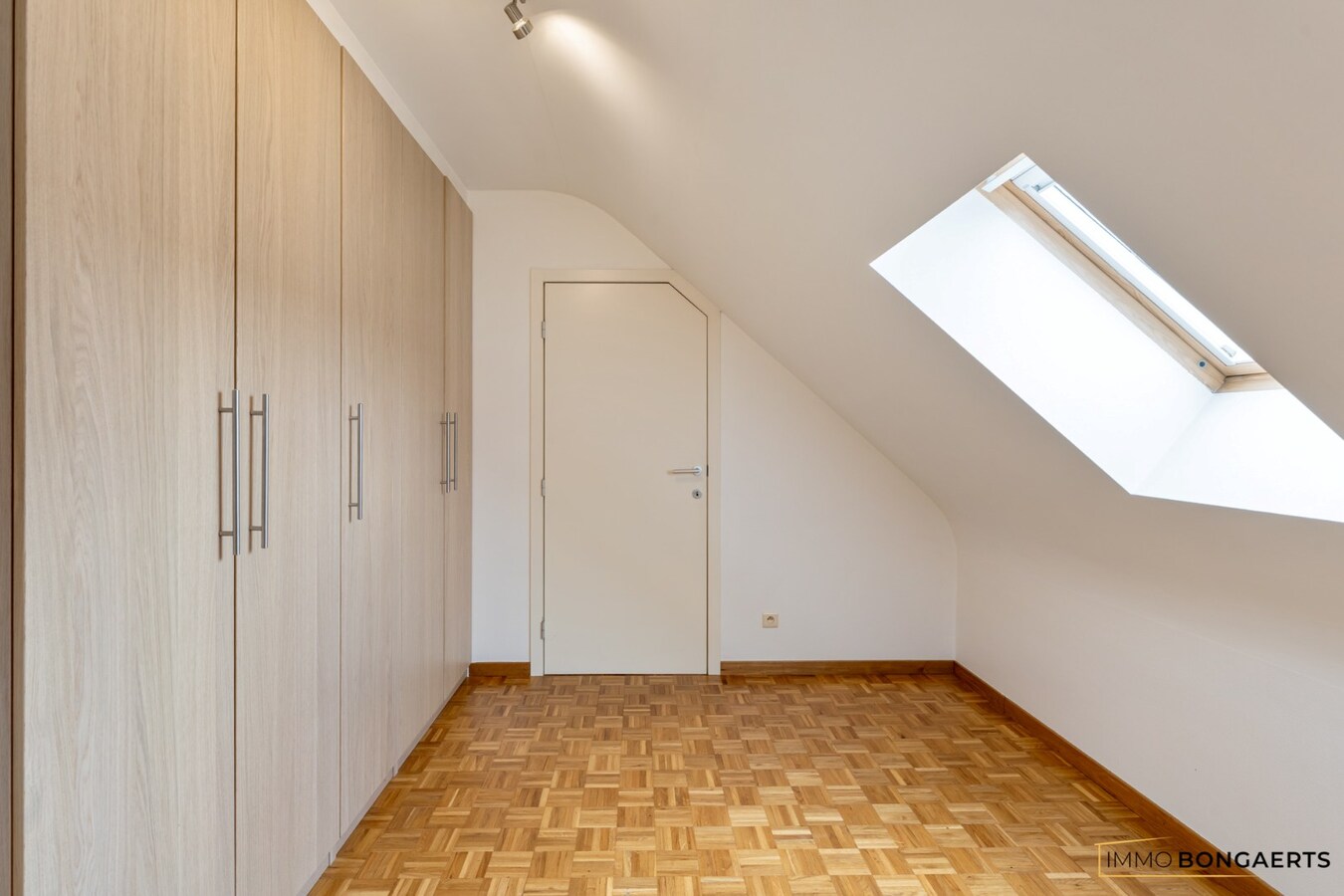 Ruime woning met 3 slaapkamers 